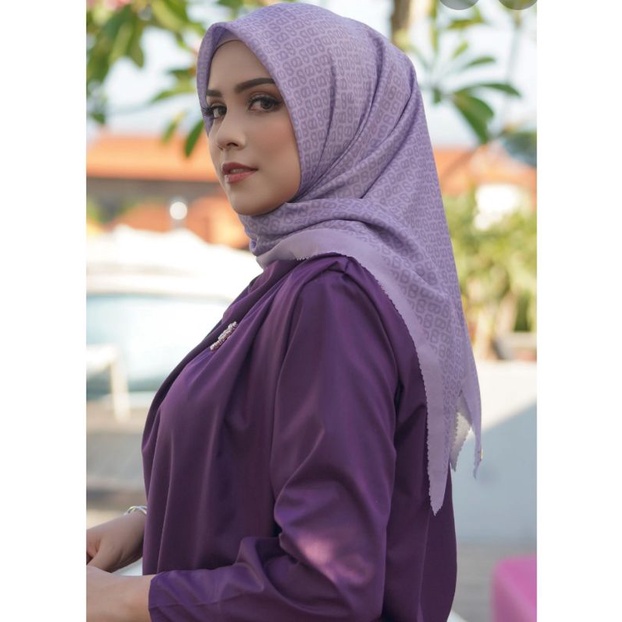 PL like new prelove Buttonscarves tapis violet