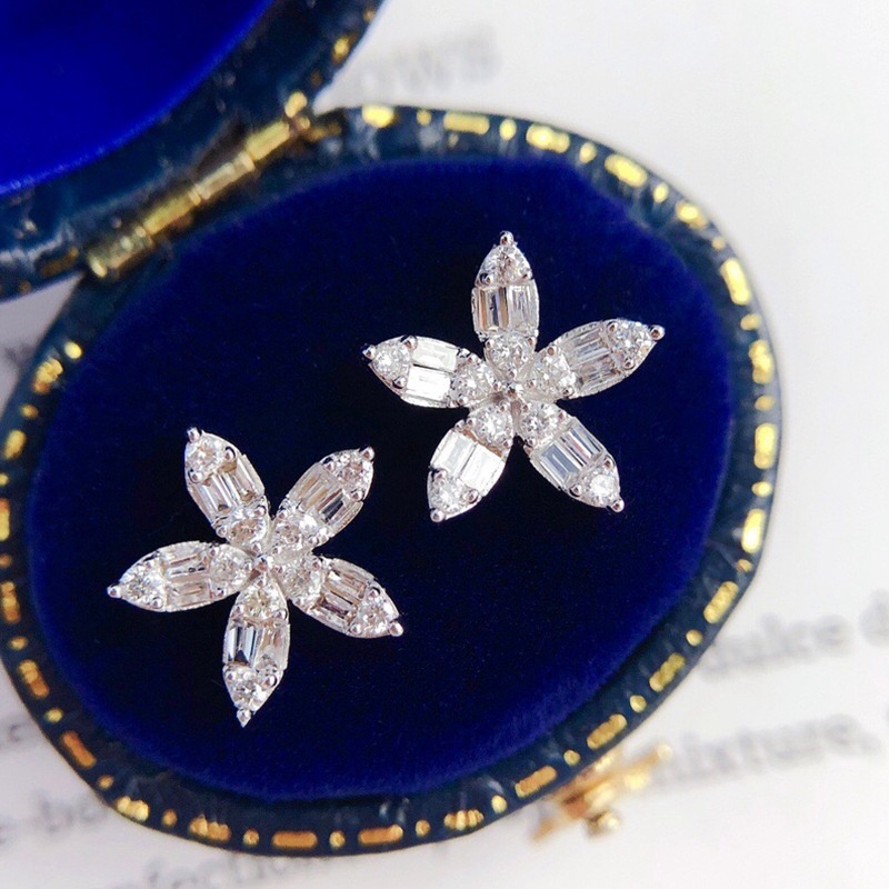 Delicate Crystal Flower Stud Earrings For Women Full Bling Bling Cubic Zirconia Stylish Lady's Accessories Party Jewelry