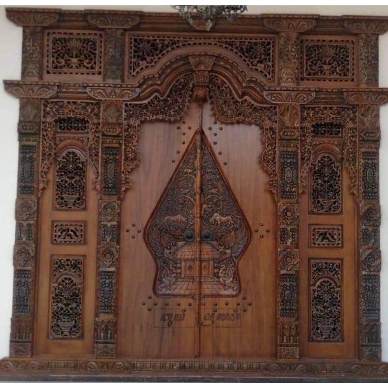 Gebyok Ukir Kayu Jati