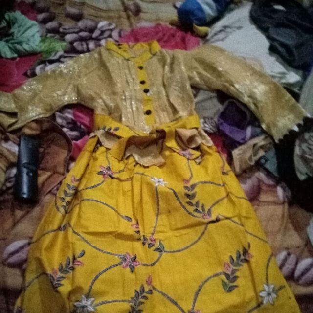 Couple Sarimbit 222 Batik Pasangan Madura Muslim Syarii Seragam Keluarga