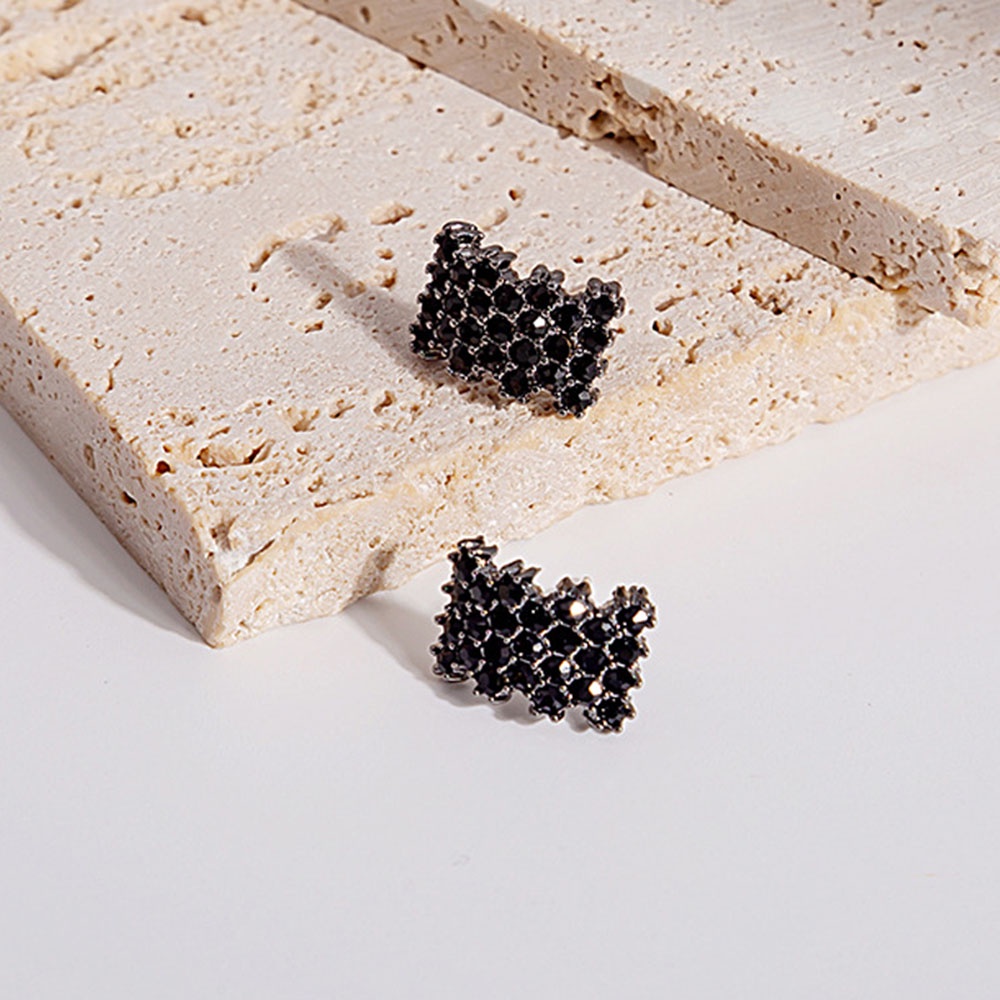 Anting Stud Bentuk Persegi Geometris Bahan Resin Warna Hitam Gaya Vintage Untuk Wanita