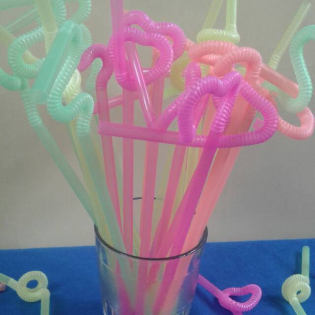 

MOIAA//Sedotan spiral warna warni