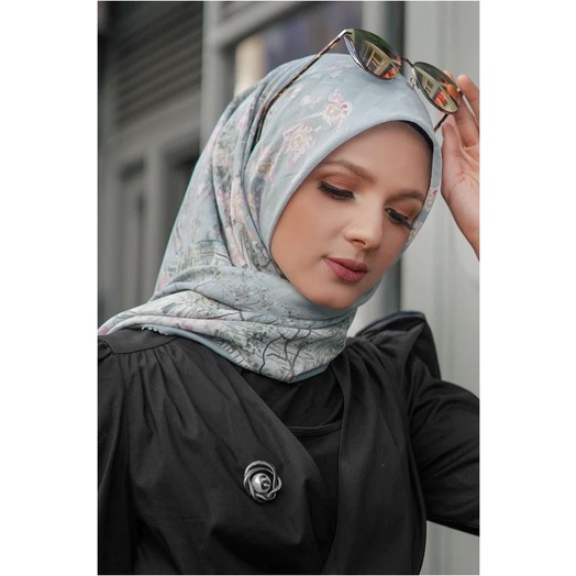 Hijab Buttonscarves Size XL - The British Series Bahan VOAL