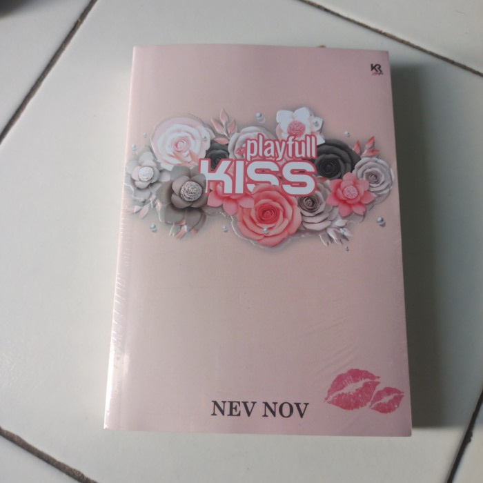 

HOT SALE!!! NOVEL PLAYFULL KISS BY NEV NOV TERMURAH