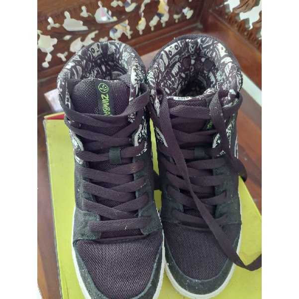 sepatu zumba original