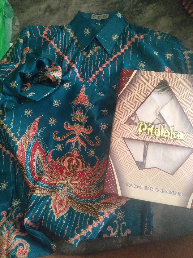 Kemeja Batik Pria Modern Sutera