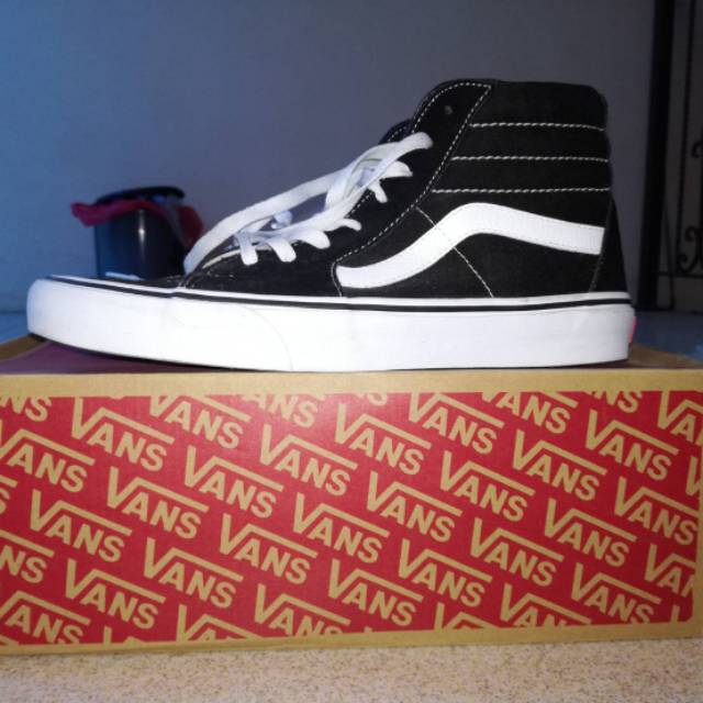 harga sepatu vans original di store