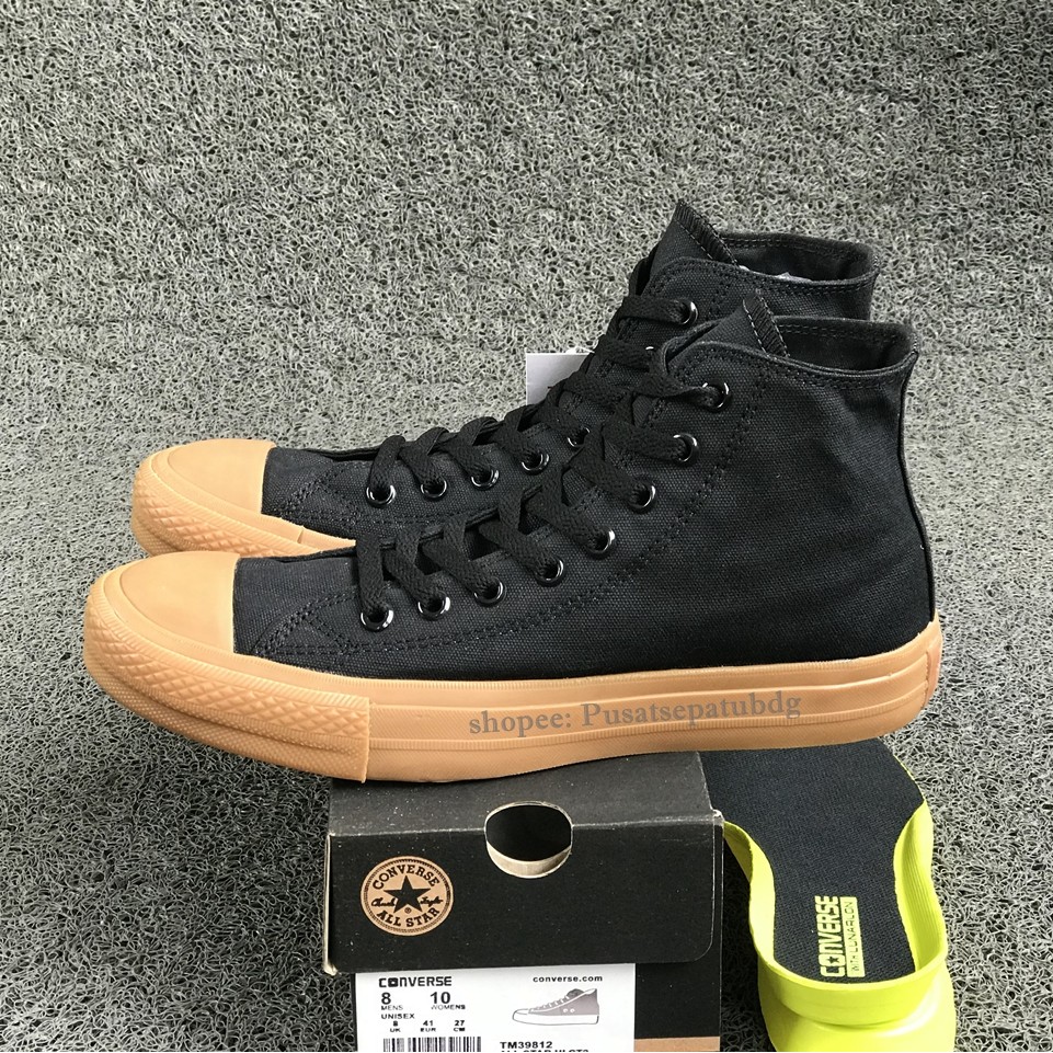 Sepatu Converse Chuck Taylor II Lunarlon High Black Gum