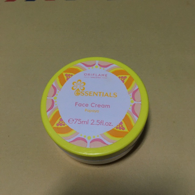 ~Face Cream Papaya Essentials Oriflame~