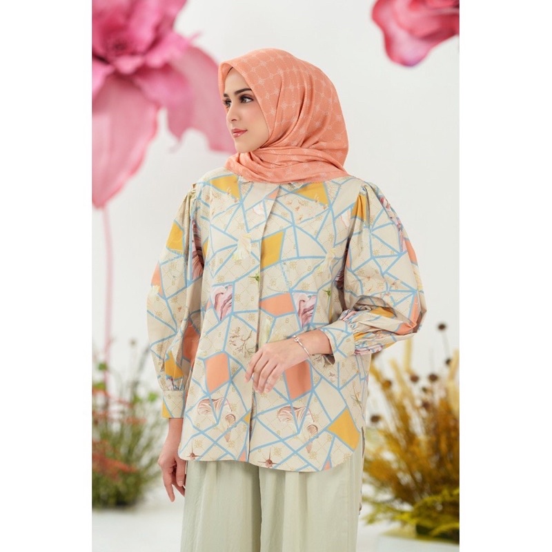 Astera Top - size M | Xanadu Buttonscarve x Ria Miranda