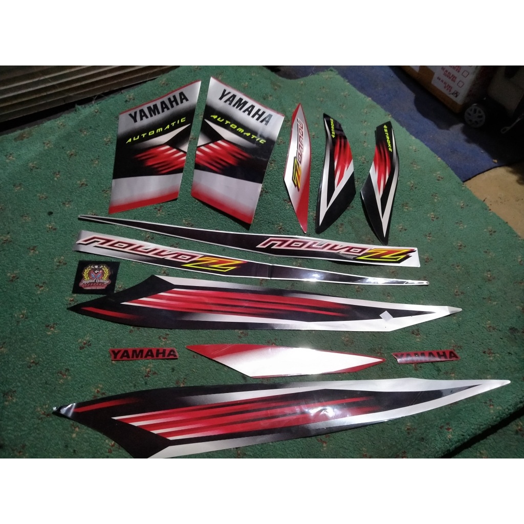 Striping / polet yamaha nouvo z merah 2005