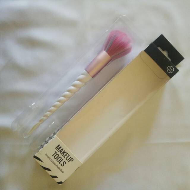 Romantic Ice Cream Powder Brush & Blush Brush Miniso Preloved