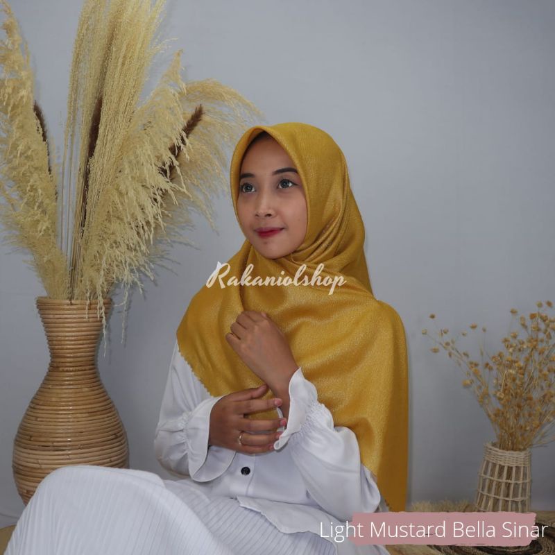 Hijab segiempat Nur Sinar Bella Sinar Lasercut Azara Kerudung Shinar Glamour-LightMustard BellaSn