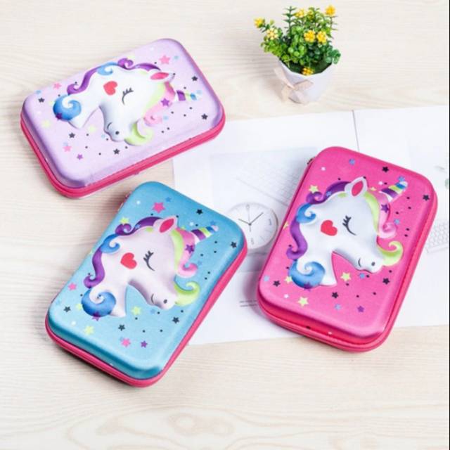 

Tempat Pensil Hardcase Smiggle Look-alike EVA Unicorn 3D