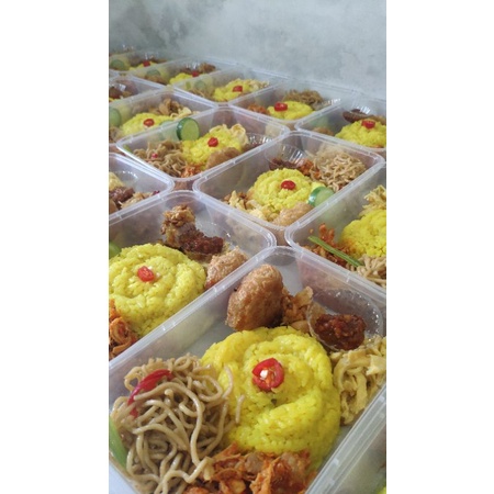 

Nasi Kuning Ayam Suwir
