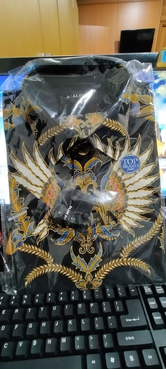 Kemeja Batik Pendek Alisan Slimfit 00158