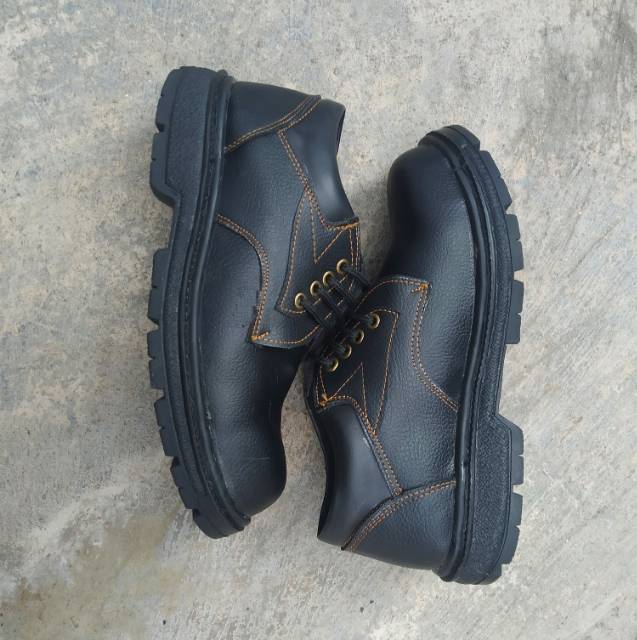 Sepatu Safety Shoes terbaik terbagus King kickers Kerja Murah kualitas termahal Gaul Touring kitchen