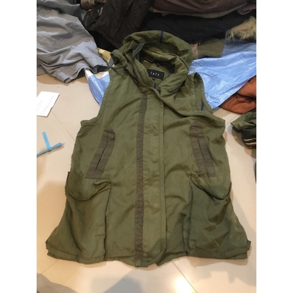 jacket tate