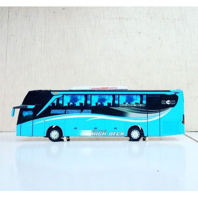Miniatur paperbus sudiro tungga jaya