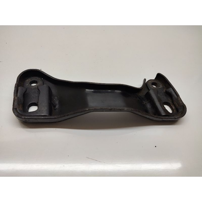 braket dudukan knalpot mio