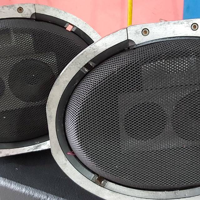 Speaker jbl oval