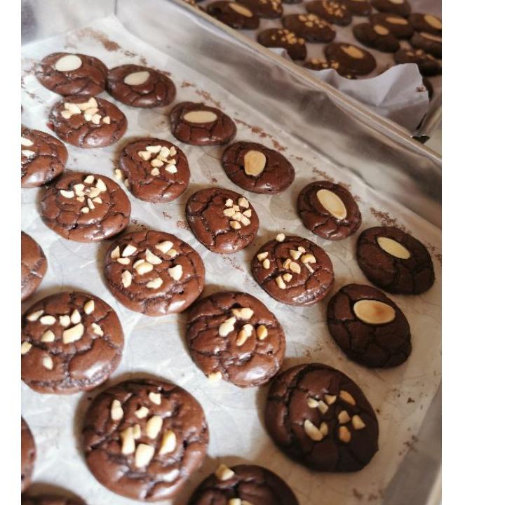 

Terbatas❄️ Brownkies/Brownies Cookies/kue kering/coklat renyah | 1.1 F⚡ash sale | COD | LAUNCHING