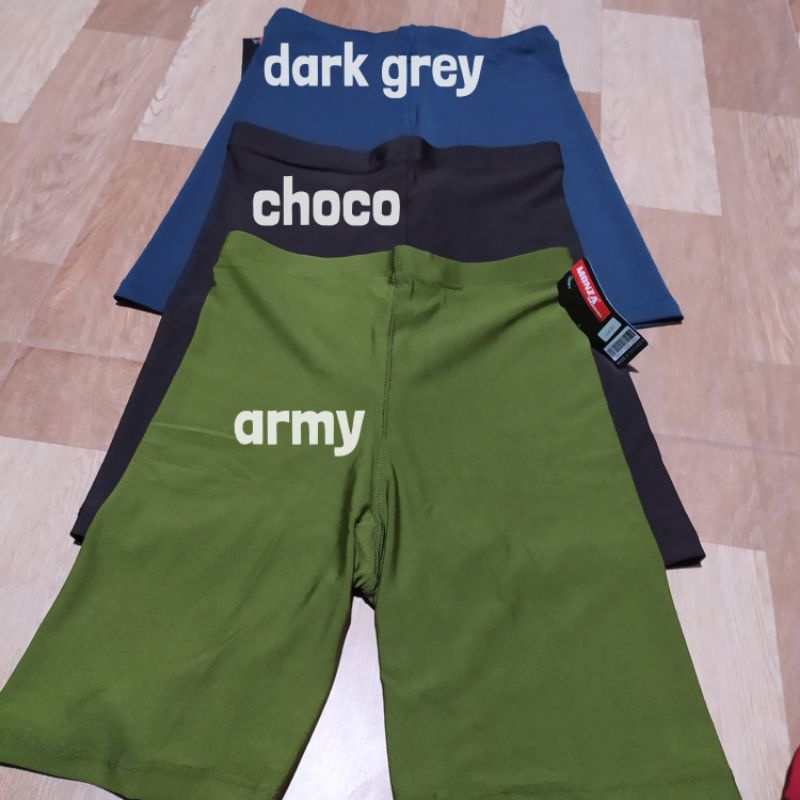 Short pant -CELANA PENDEK BAHAN LICIN size standard dan jumbo