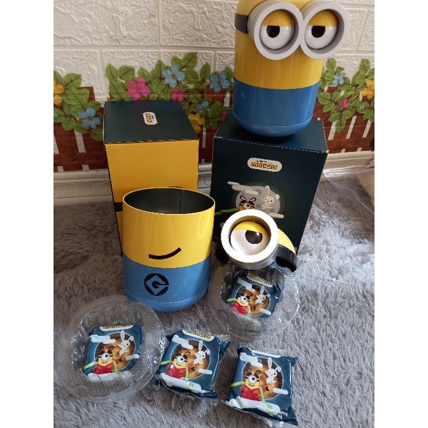 

kue bulan moon cake minion unik isi 4bh lotus import enak