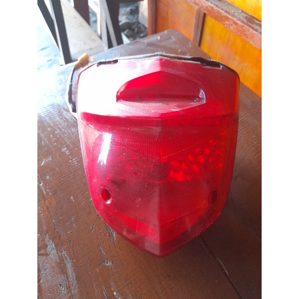 lampu belakang tiger revo original copotan