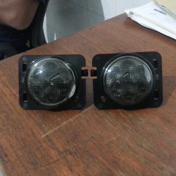 Fender Flare Turn Signal. Lampu Sein Fender Model Smoke Untuk Mobil Jeep Wrangler JK