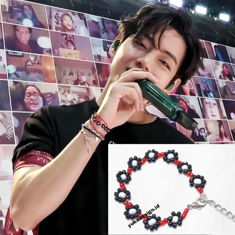 Gelang Taehyung V BTS, Gelang Konser Mots ONE.  Baca deskripsi yaa