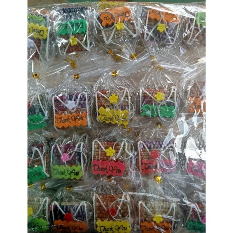 Souvenir Pernikahan 100 pcs Gantungan Kunci