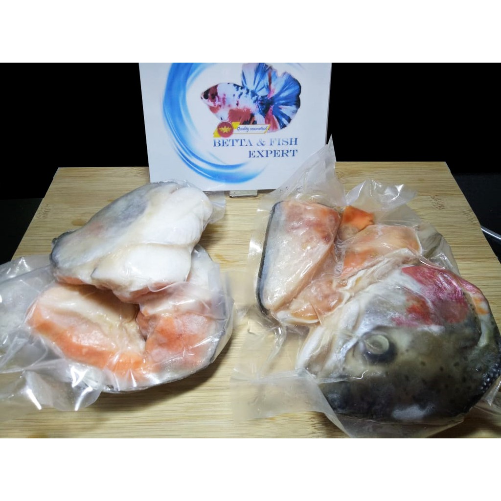 

KEPALA IKAN SALMON BELAH BEKU / FROZEN HALF CUT SALMON HEAD