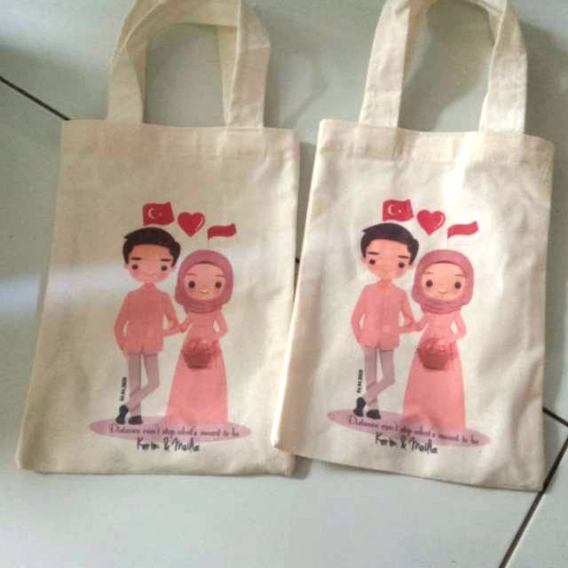 

SOUVENIR NIKAH WEDDING TAS BLACU 25x30 DESAIN CUSTOM