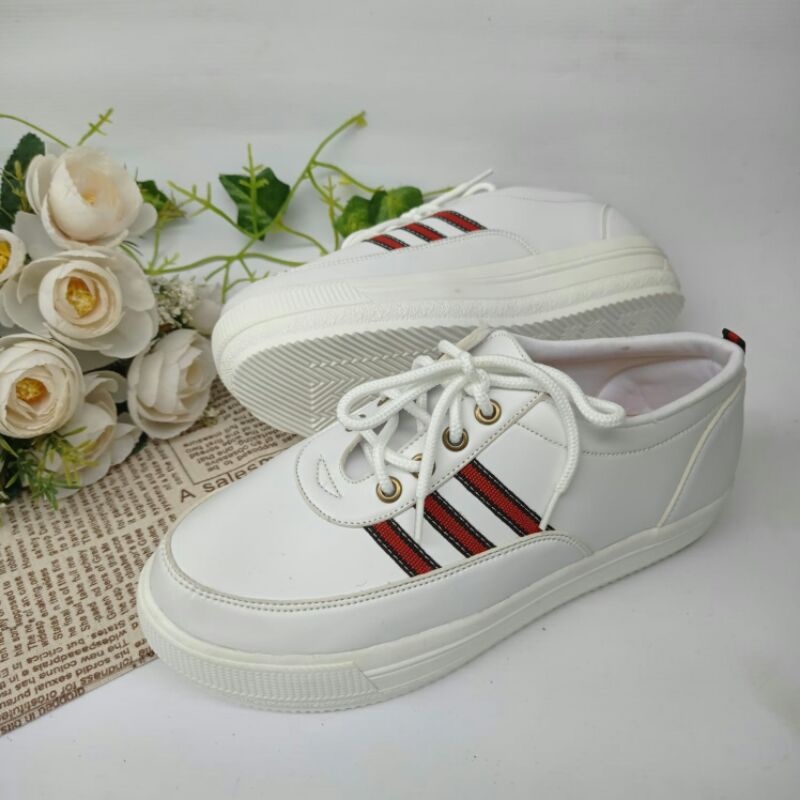 Sepatu Sneaker Putih Tali bendera Sepatu Wedges One Love | Sepatu Wanita | Fashion Wanita