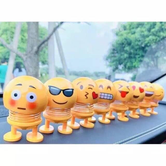 pajangan mobil boneka goyang kepala emoji lucu