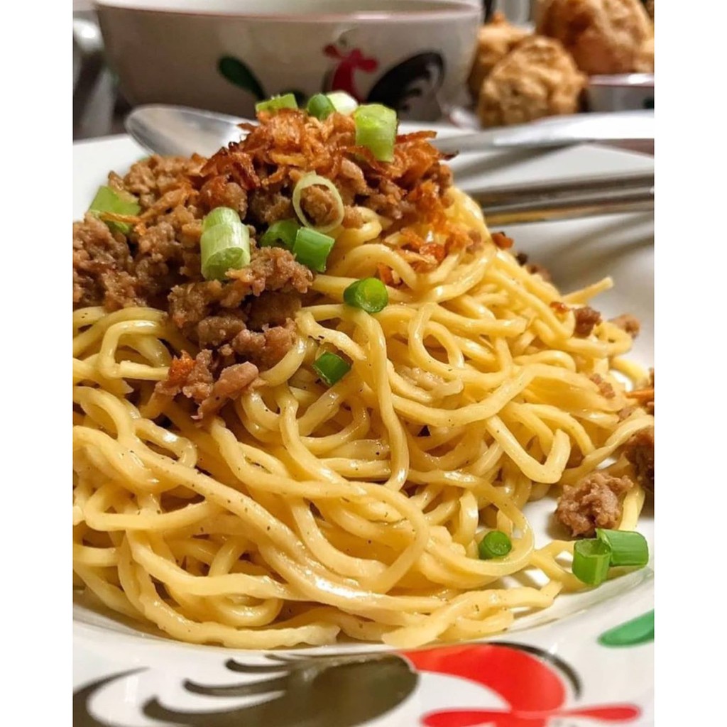 

Cwie Mie babi ( isi 2 porsi ) /Frozen food GL8 ( non halal )