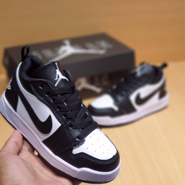 READY GAN Sepatu anak nike jordan kids black white low sepatu anak basket laki laki sepatu nike anak