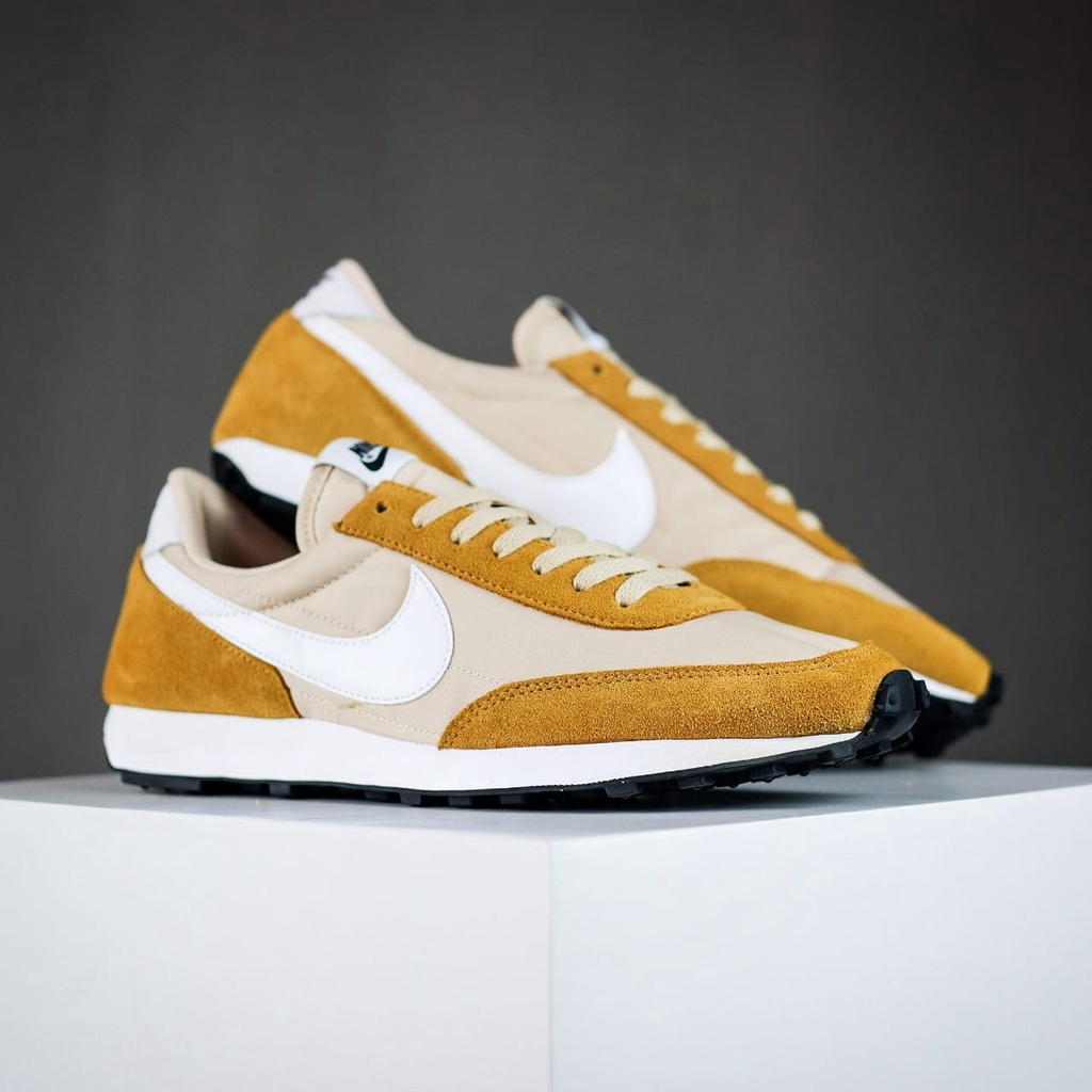 NIKE DAYBREAK BROWN WHITE