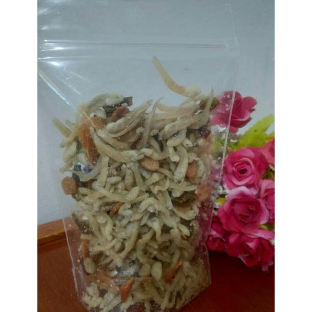 

TERI MEDAN CRISPY OLEH OLEH KHAS MEDAN CEMILAN SEHAT