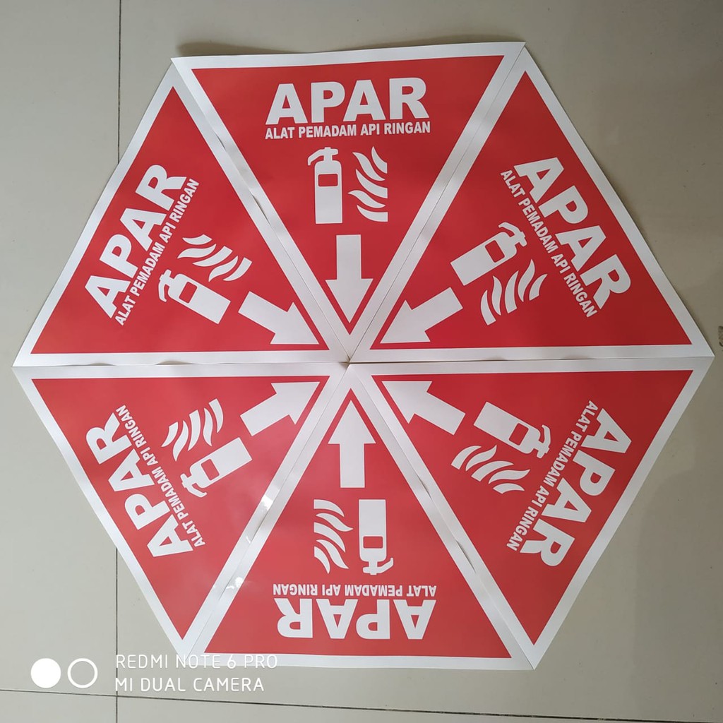 Sticker Penanda APAR Rambu Alat Pemadam API 25x25x25 cm Vinyl Anti Air