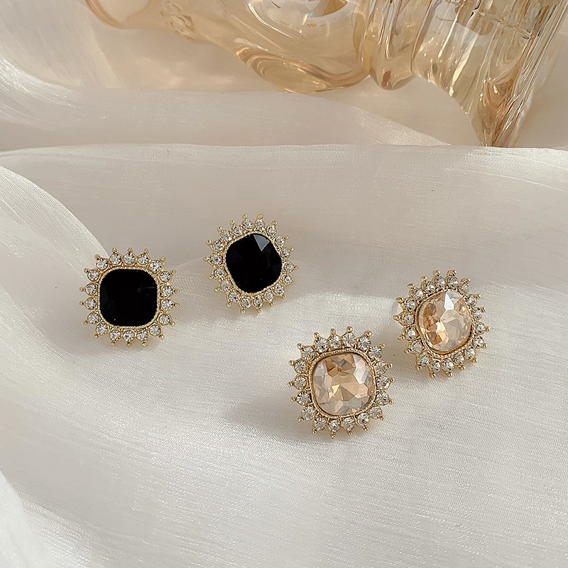 Anting Stud Berlian Imitasi Bentuk Persegi Gaya Vintage Korea Untuk Wanita