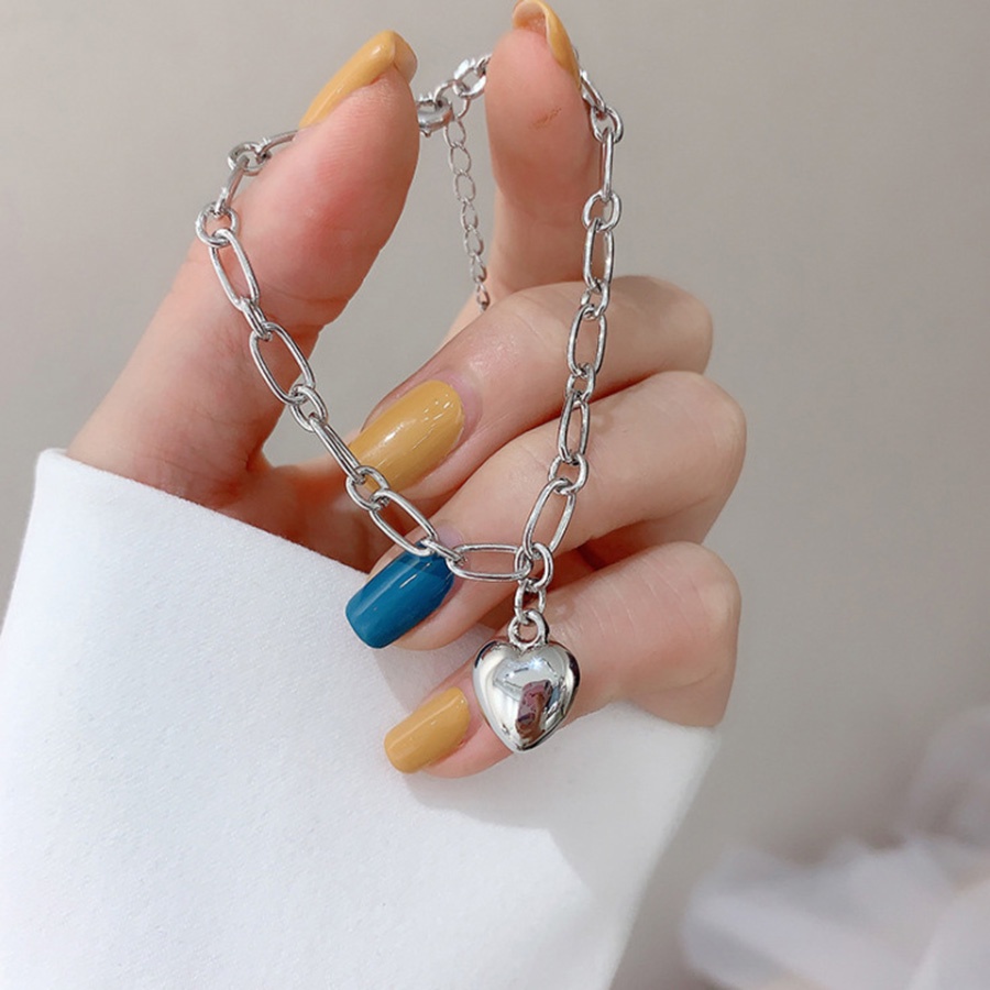 Gelang Rantai Liontin Hati Bahan Titanium Steel Warna Silver Gaya Korea Untuk Wanita