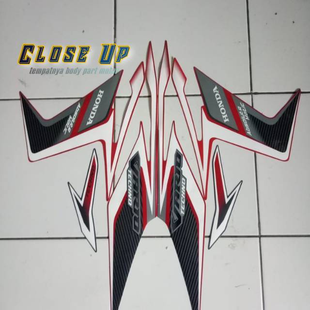 Stiker striping Honda Vario techno old 125 2011 merah