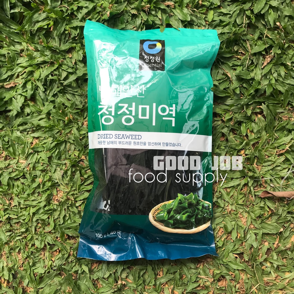 

DAESANG Miyeok Dry Wakame Korea 100 g - Rumput Laut Kering for Soup