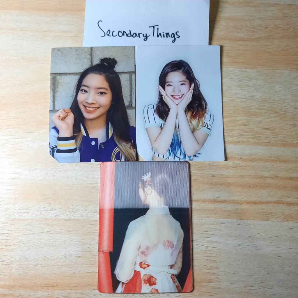 [BOOKED] TWICE Dahyun Lenticular Page Two