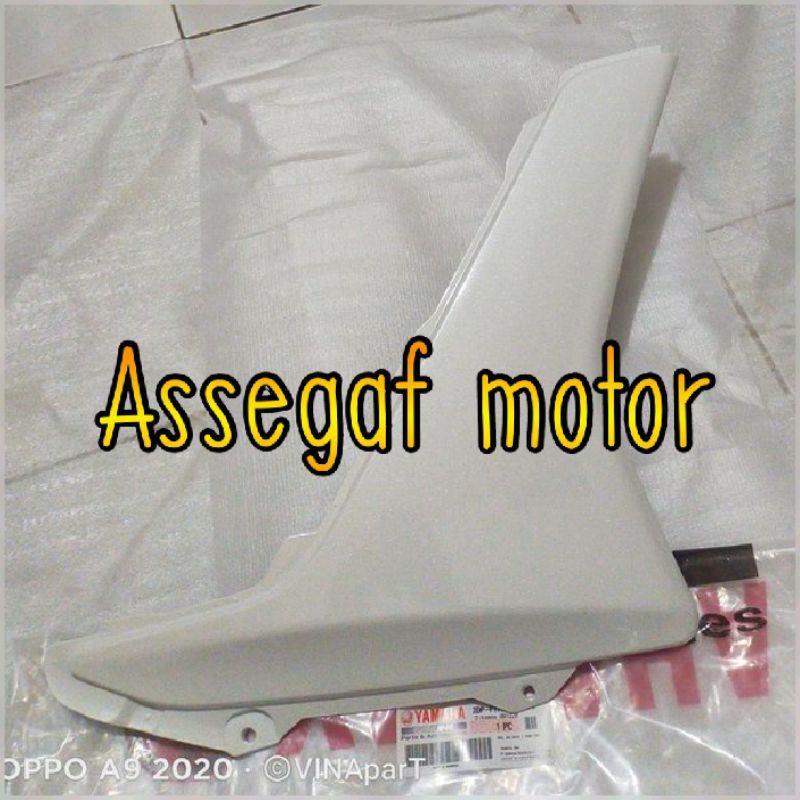 Mole side Cover sayap body bawah NMAX N MAX Old lama 2015-2019 kanan Putih Original Yamaha