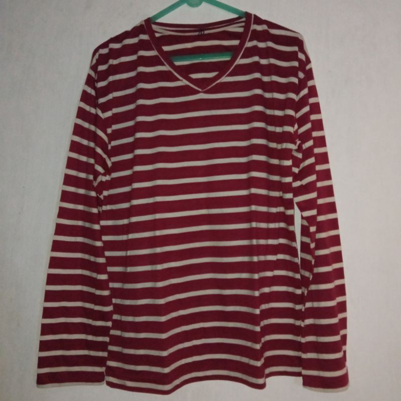 Kaos Salur Maroon preloved