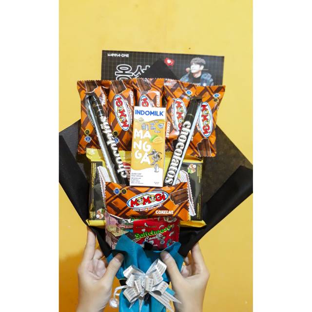 

SNACK BOUQUET/SNACK BUKET ( HADIAH WISUDA)