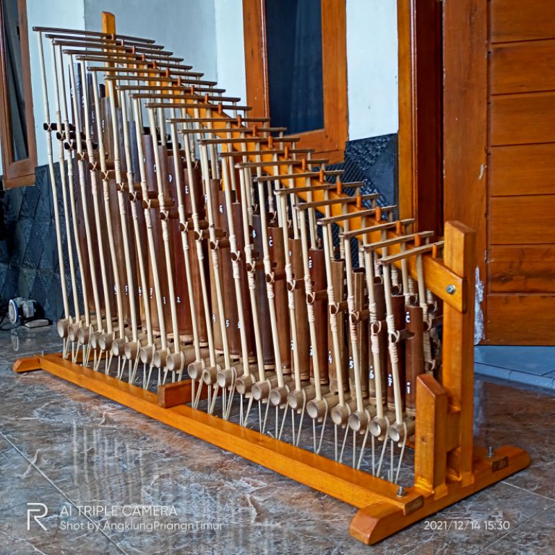 Angklung pengamen 22 nada 2 tabung pake plitur ,nada ( C - C )